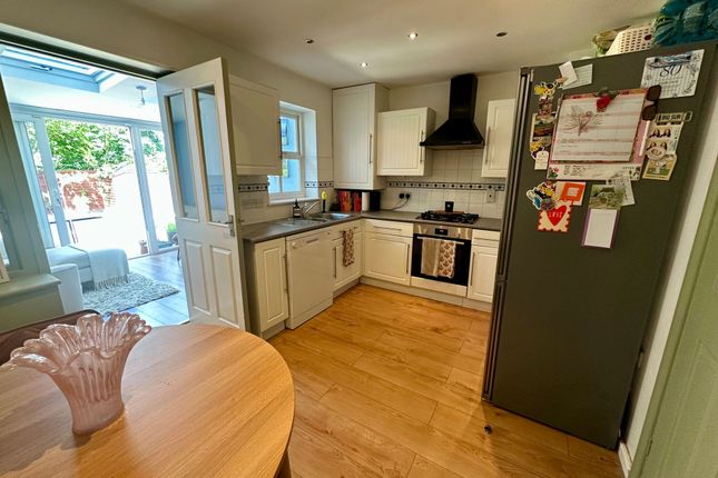 87 Thomas Road, Coalville photo 3