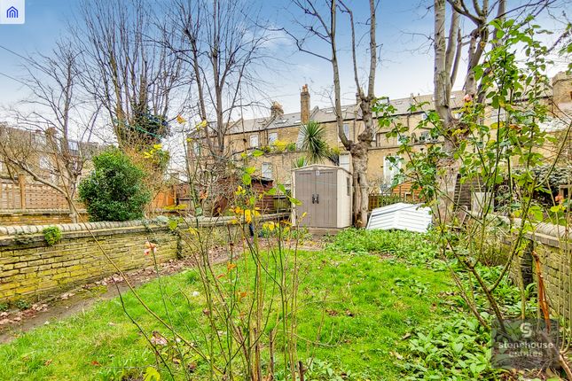 Flat for sale in Tufnell Park Road, Tufnell Park, London