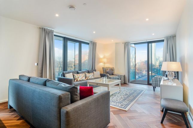 Flat to rent in Ambassador Building, Embassy Gardens