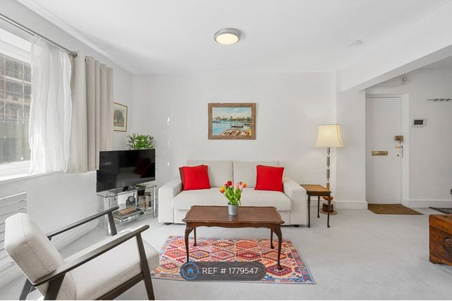 Flat, Hans Crescent, London photo 3