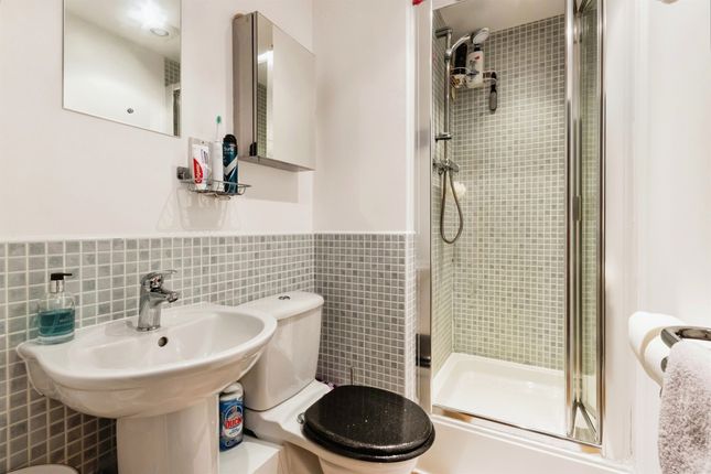 Flat for sale in Halifax Place, Nottingham