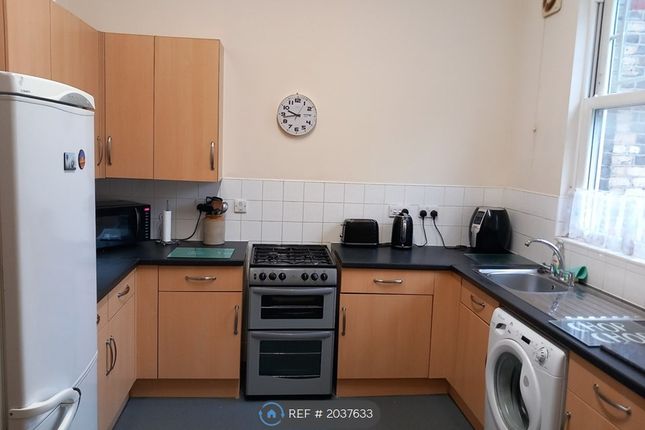 Room to rent in Madeley Road, North Ealing