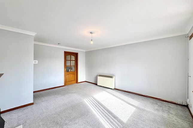 7d Callendar Place, Ayr photo 4