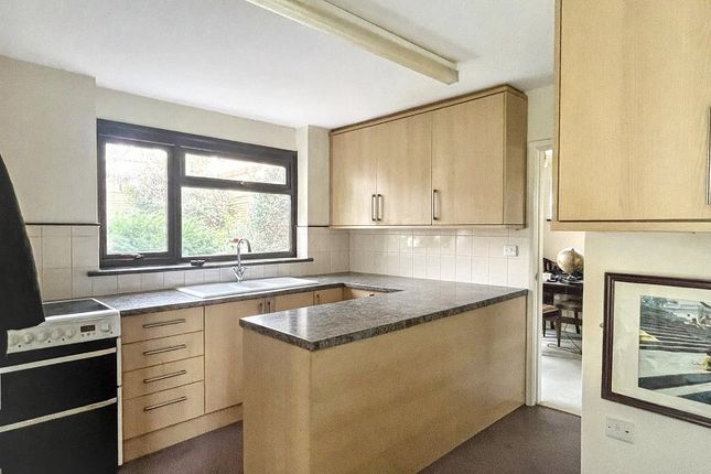 14, Belmont Road, Winscombe photo 3