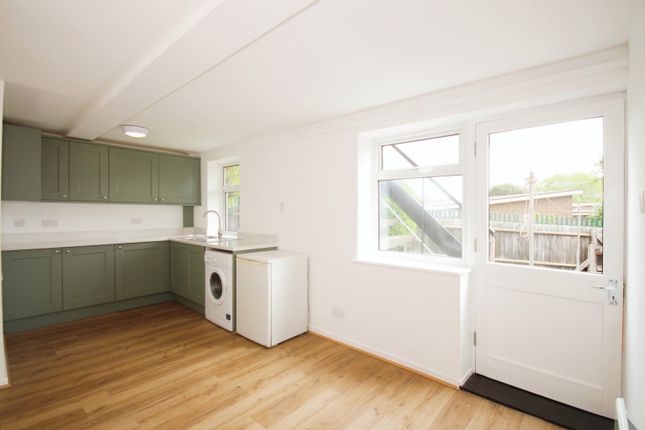 End terrace house for sale in Arden Close, Warwick, Warwickshire