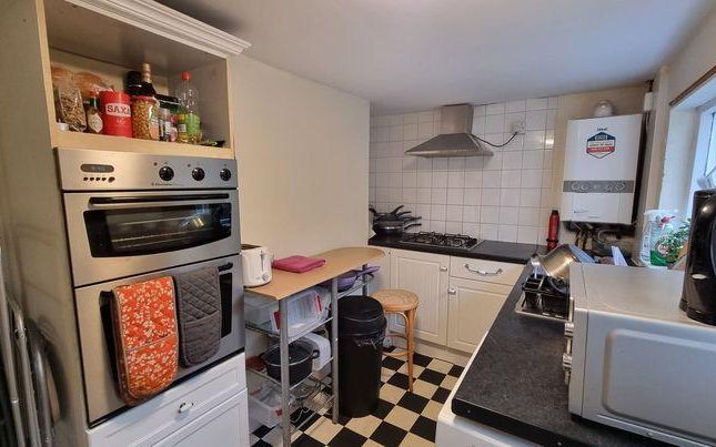 Room to rent in Cobden Road, Worthing