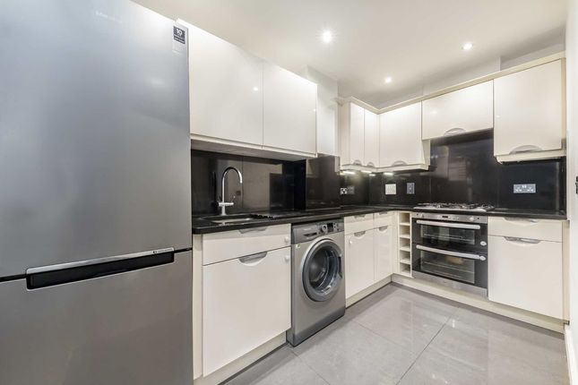 Flat for sale in Waxlow Way, Northolt