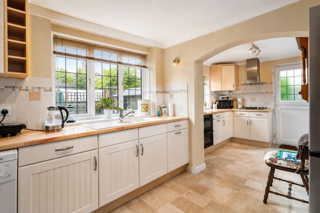 12, Holford Crescent, Gloucestershire photo 2