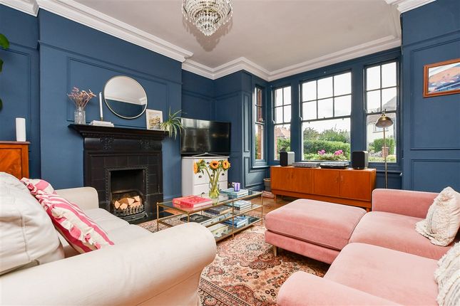 Pierremont Avenue, Broadstairs photo 3