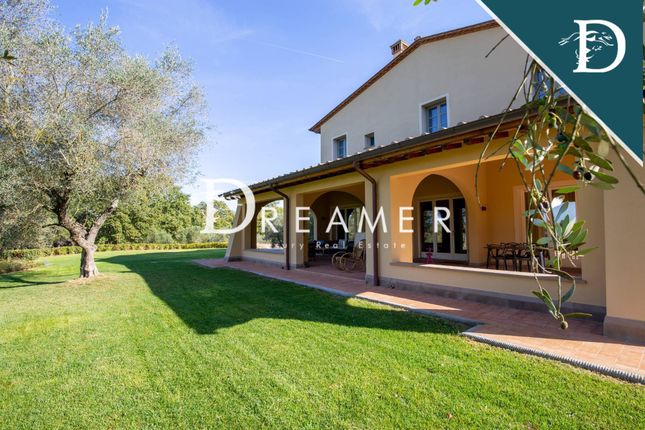 Villa for sale in Via Del Borgo 40, Fucecchio, Toscana