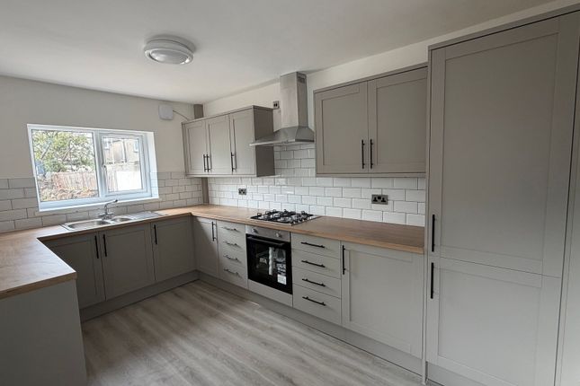 68 Janet Street, Cardiff photo 2
