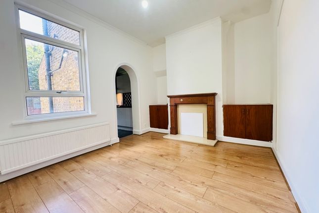 12, Cumberland Road, London photo 5