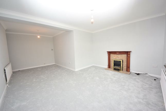 197, Collier Row Lane, Romford photo 3