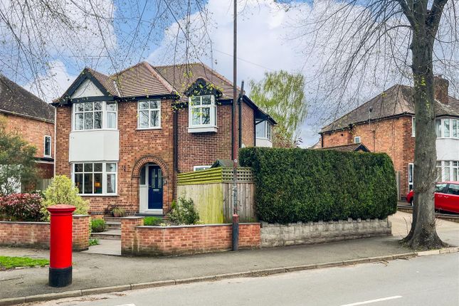 Thumbnail Detached house for sale in Montague Road, Warwick