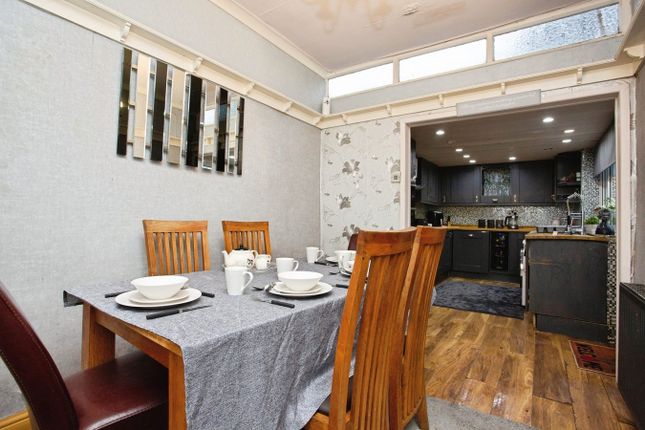 4, Hall Avenue, Blackpool photo 4