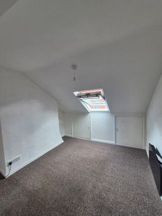Flat 4 19 Queen Street, Scarborough photo 4