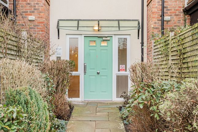 9, Merritts Meadow, Petersfield photo 2