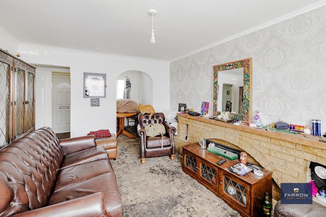 8, Blair Walk, Immingham photo 2