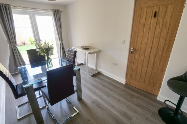 45, Sea View Drive, Lancaster photo 4