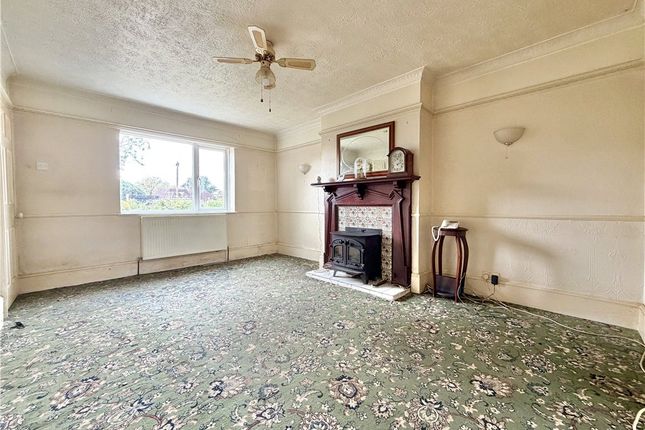 15, Hillyfields, Southampton photo 4