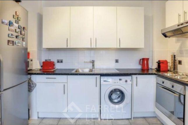 125 Bromyard House,, Bromyard Avenue, London photo 4