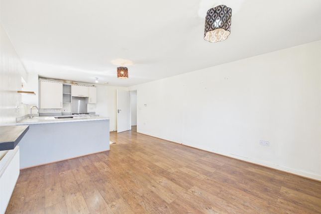 36, Birdwood Avenue, Dartford photo 4