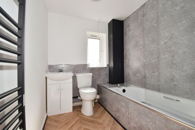 25, Jasmine Court, Leicestershire photo 3