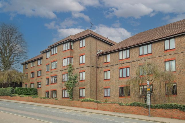 Flat for sale in Primrose Court, Kings Road, Brentwood