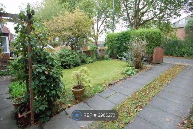 Railway Road, Urmston, Manchester photo 3