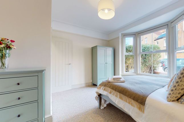 Room 1, 19, Colmer Road, Somerset photo 2