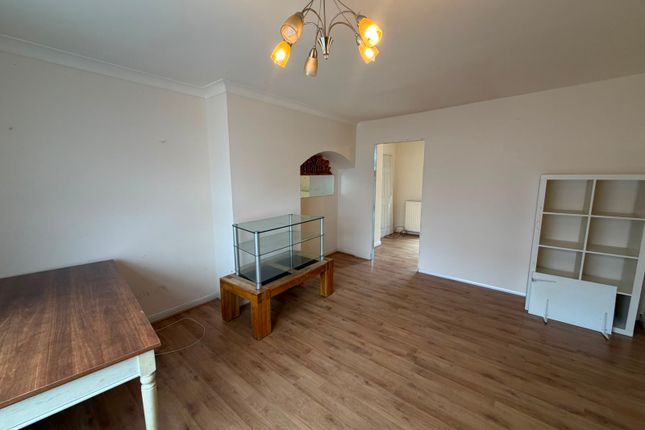 Boulton Road, Dagenham photo 3