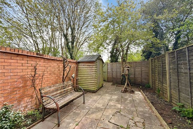 18, Hayter Gardens, Hampshire photo 2