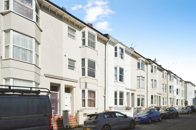 First Floor Flat, 2, 10, Buckingham Street, Brighton photo 2