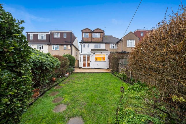 12, Parkdale Crescent, Worcester Park photo 3