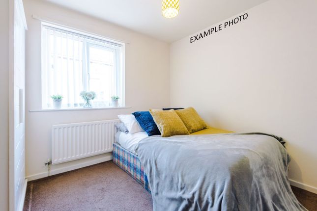 21, Thomas Court, Salford photo 5
