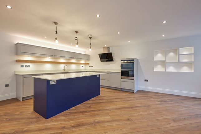 Flat for sale in Ullswater Court, Mill Hill East, London