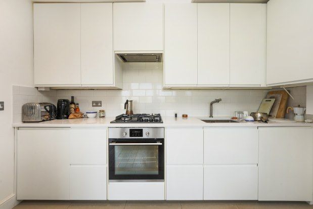 Flat to rent in 14 Campden Hill Gardens, London