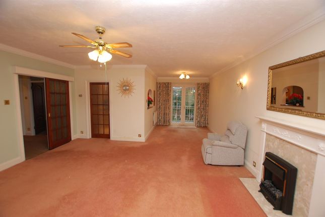 29, Chiltern Way, Tonbridge photo 2
