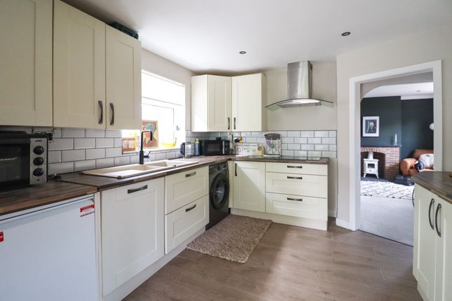 14 Coronation Road, Clenchwarton, Norfolk photo 3