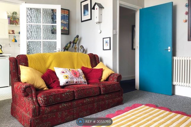 Flat, Dalby Square, Cliftonville, Margate photo 3