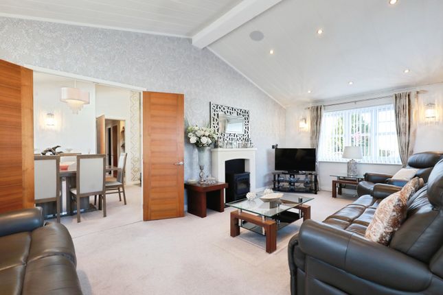 15, Didbrook End, Worcestershire photo 3