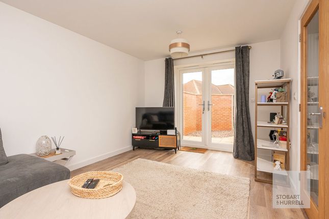 4, Neaves Close, Great Yarmouth photo 5