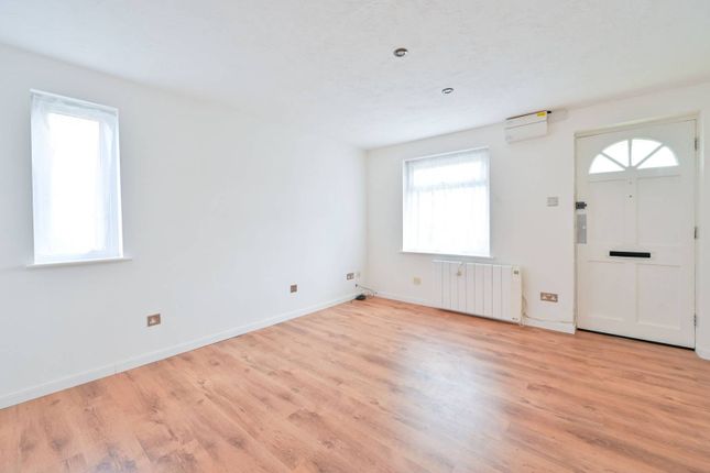 1-bed house on Abingdon Close, Bermondsey, £375,000