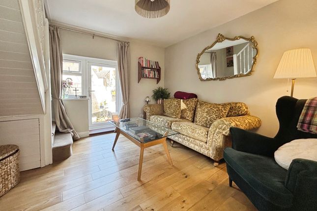 28, Rawden Place, Cardiff photo 4