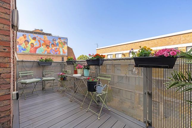 Flat 17, 8, Stockwell Park Walk, London photo 2