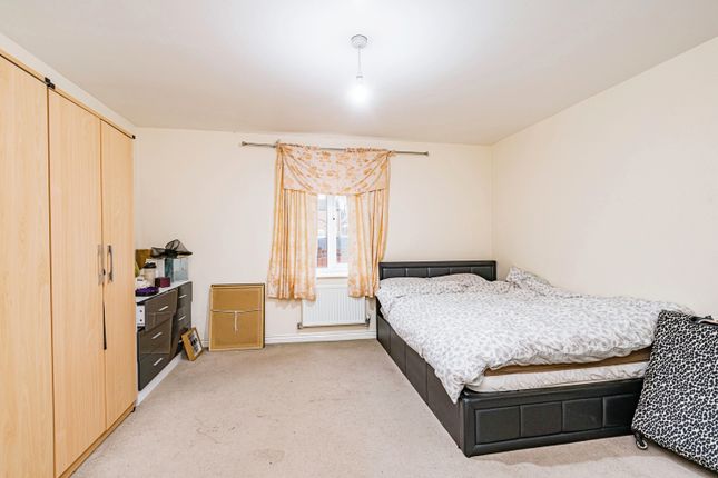 Town house for sale in Cascade Way, Dudley, West Midlands