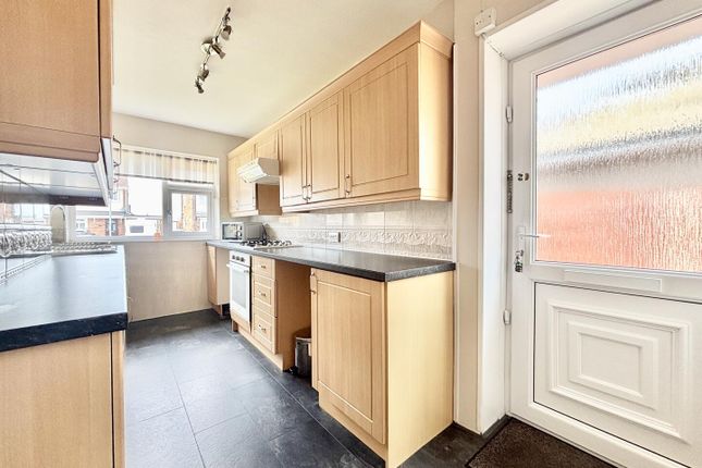 9, Purbeck Grove, Leeds photo 3