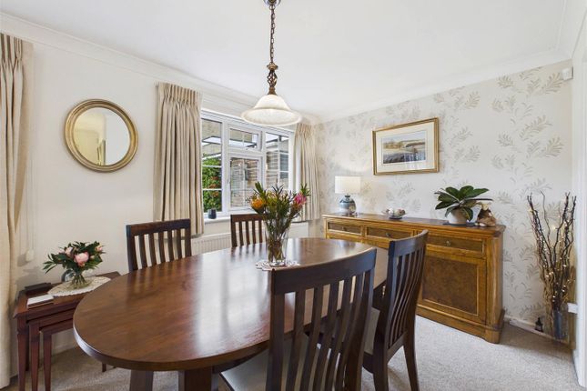 2, Bradwell Close, Dronfield photo 4