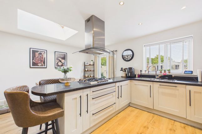 29 Bernadette Avenue, Hull, East Riding of Yorkshire photo 3