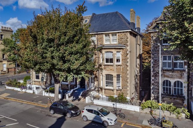 8-bed house on 39, Cromwell Road, Hove, £1,000,000